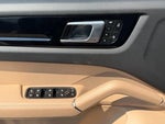 2023 Cayenne Thumbnail 28