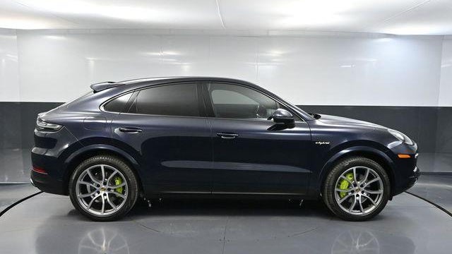 2022 Porsche Cayenne E-Hybrid Coupe