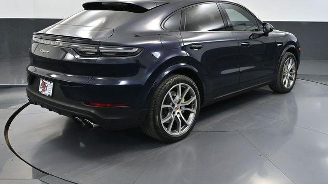 2022 Porsche Cayenne E-Hybrid Coupe