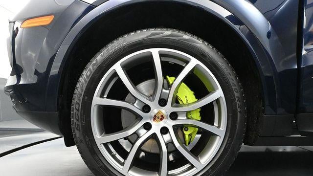 2022 Porsche Cayenne E-Hybrid Coupe