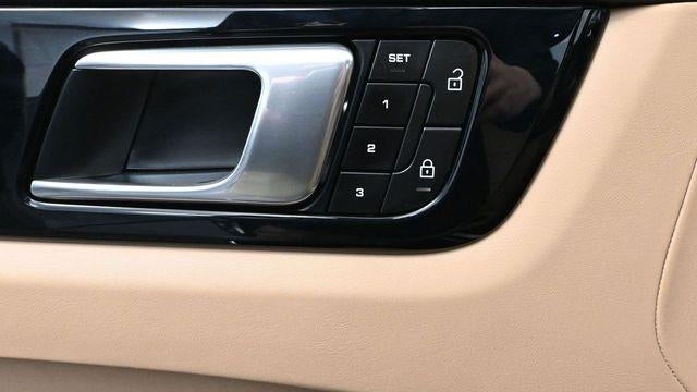 2022 Porsche Cayenne E-Hybrid Coupe