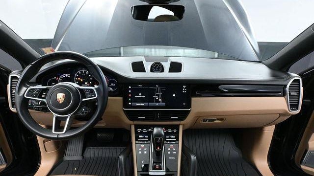 2022 Porsche Cayenne E-Hybrid Coupe