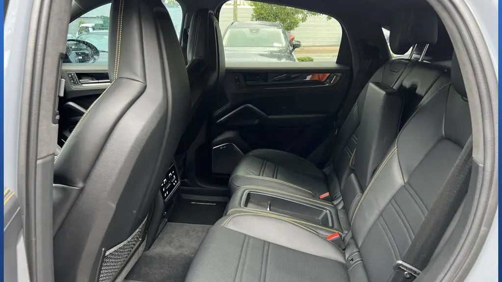 2024 Porsche Cayenne Turbo GT