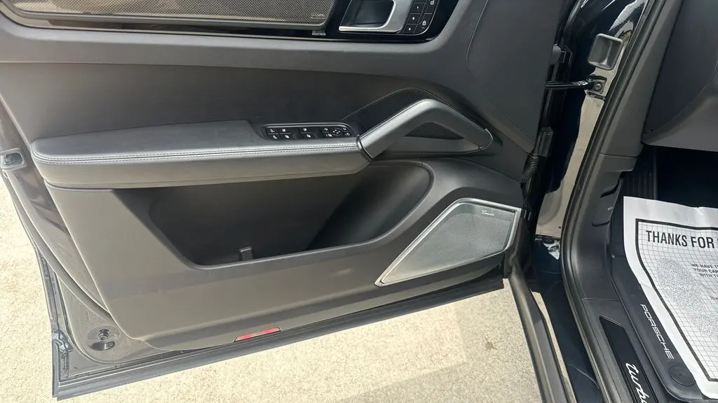 2022 Porsche Cayenne Turbo GT