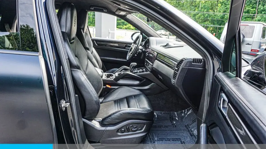 2023 Porsche Cayenne Turbo GT