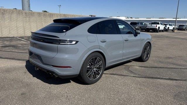 2025 Porsche Cayenne Turbo E-Hybrid Coupe