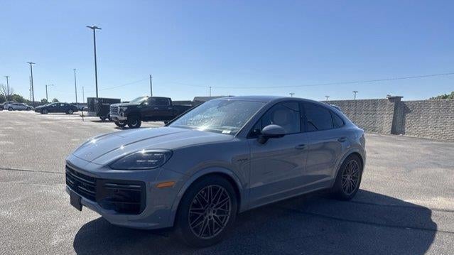 2025 Porsche Cayenne Turbo E-Hybrid Coupe