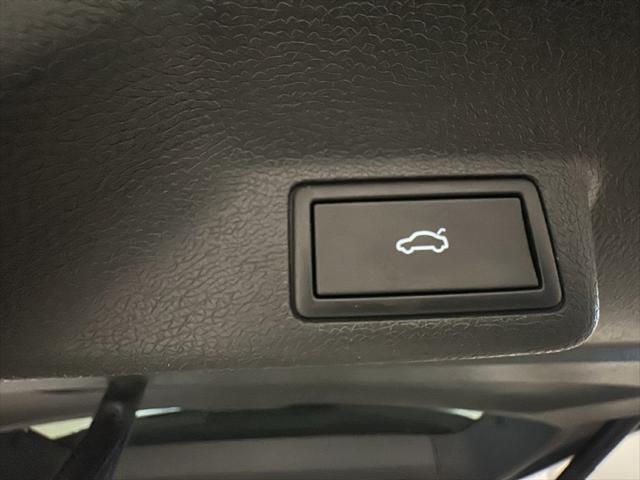 2025 Volkswagen Id. Buzz - $65,000