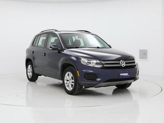 2015 Volkswagen Tiguan with Night Blue Metallic Exterior