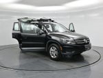 2017 Tiguan Thumbnail 30