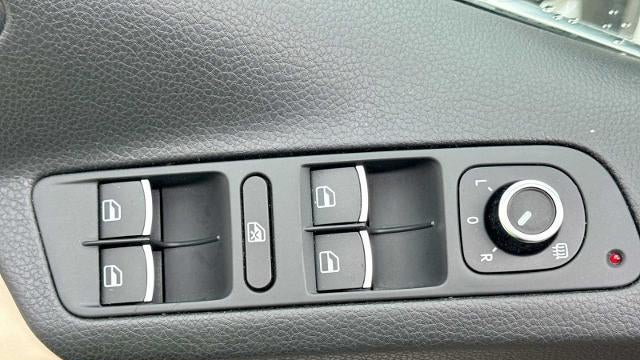2013 Volkswagen Tiguan S 4Motion