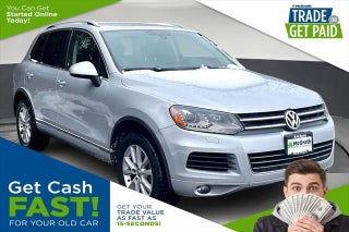 2013 Volkswagen Touareg with Gray Exterior
