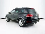 2013 Touareg Thumbnail 4