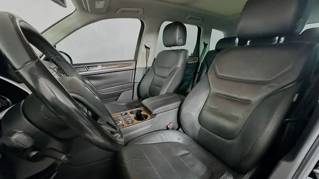 2013 Volkswagen Touareg TDI Sport