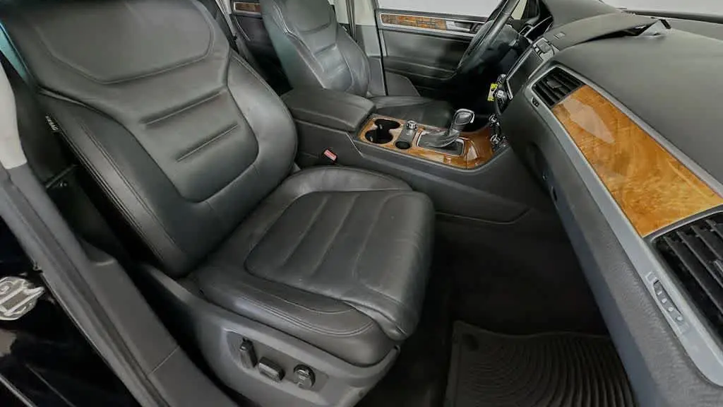 2013 Volkswagen Touareg TDI Sport