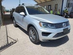 2016 Touareg Thumbnail 3