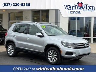 2017 Volkswagen Tiguan with Reflex Silver Metallic Exterior