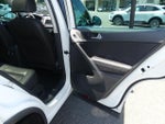 2017 Tiguan Thumbnail 16