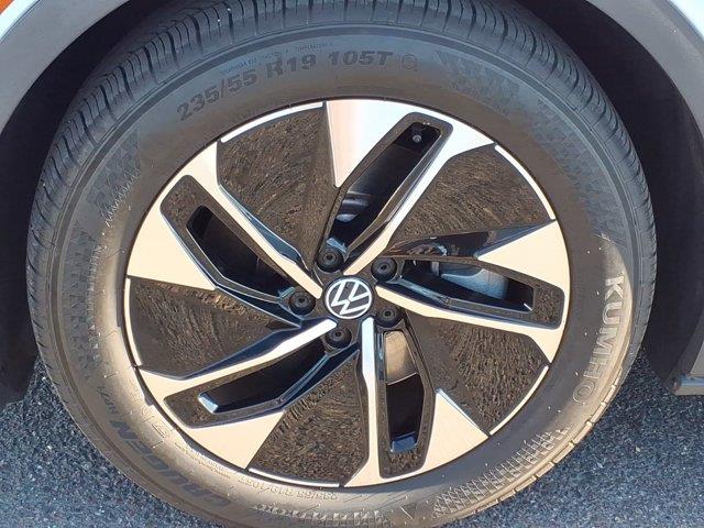 2021 Volkswagen Id.4 - $13,300