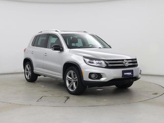 2017 Volkswagen Tiguan with Reflex Silver Metallic Exterior