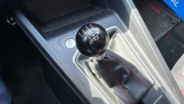 2022 Volkswagen Golf GTI SE
