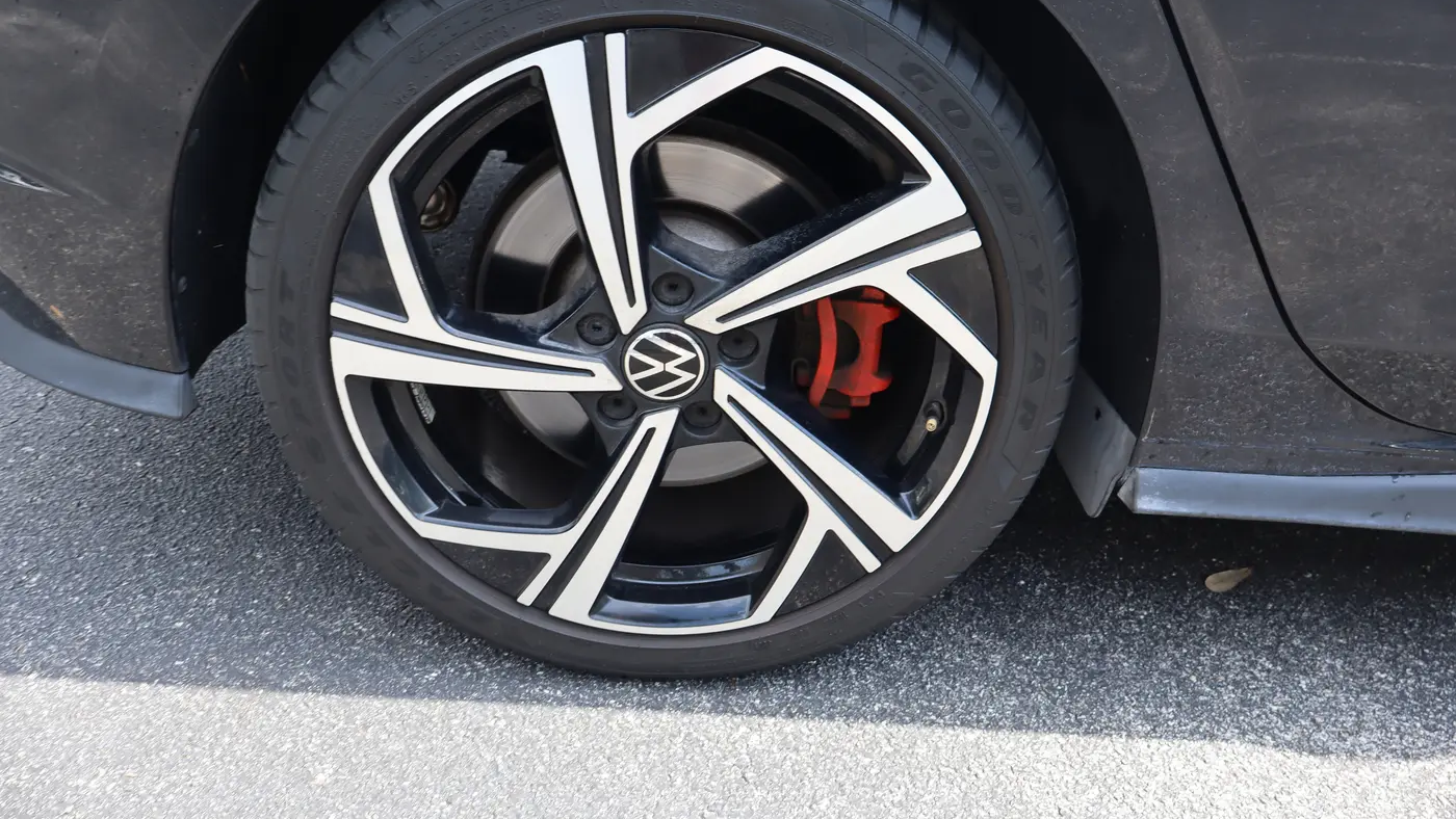 2024 Volkswagen Golf GTI SE