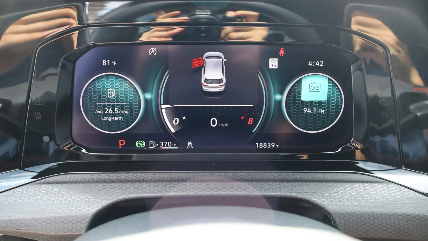 2024 Volkswagen Golf GTI SE
