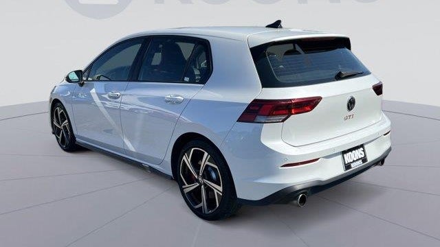 2025 Volkswagen Golf GTI SE