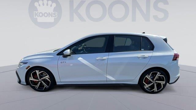 2025 Volkswagen Golf GTI SE