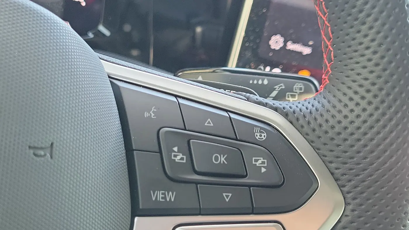 2025 Volkswagen Golf GTI SE