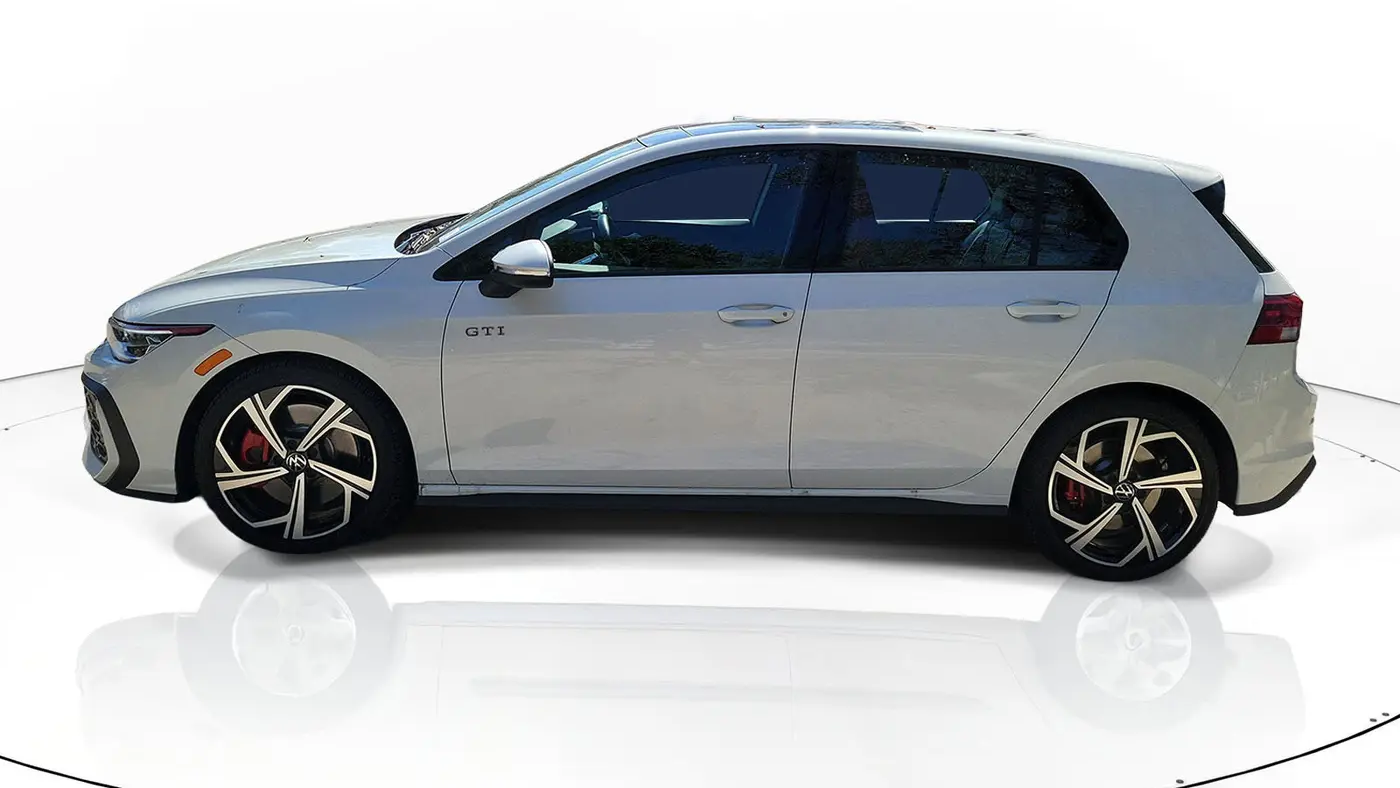 2025 Volkswagen Golf GTI SE