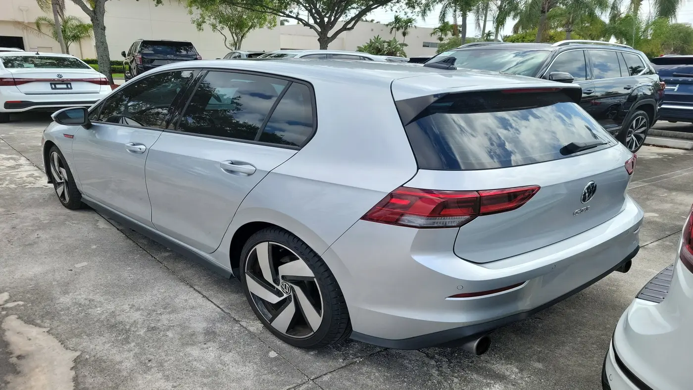 2023 Volkswagen Golf GTI SE