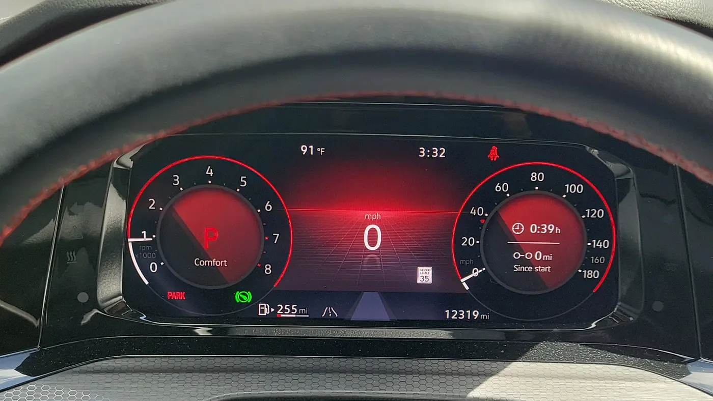 2023 Volkswagen Golf GTI SE