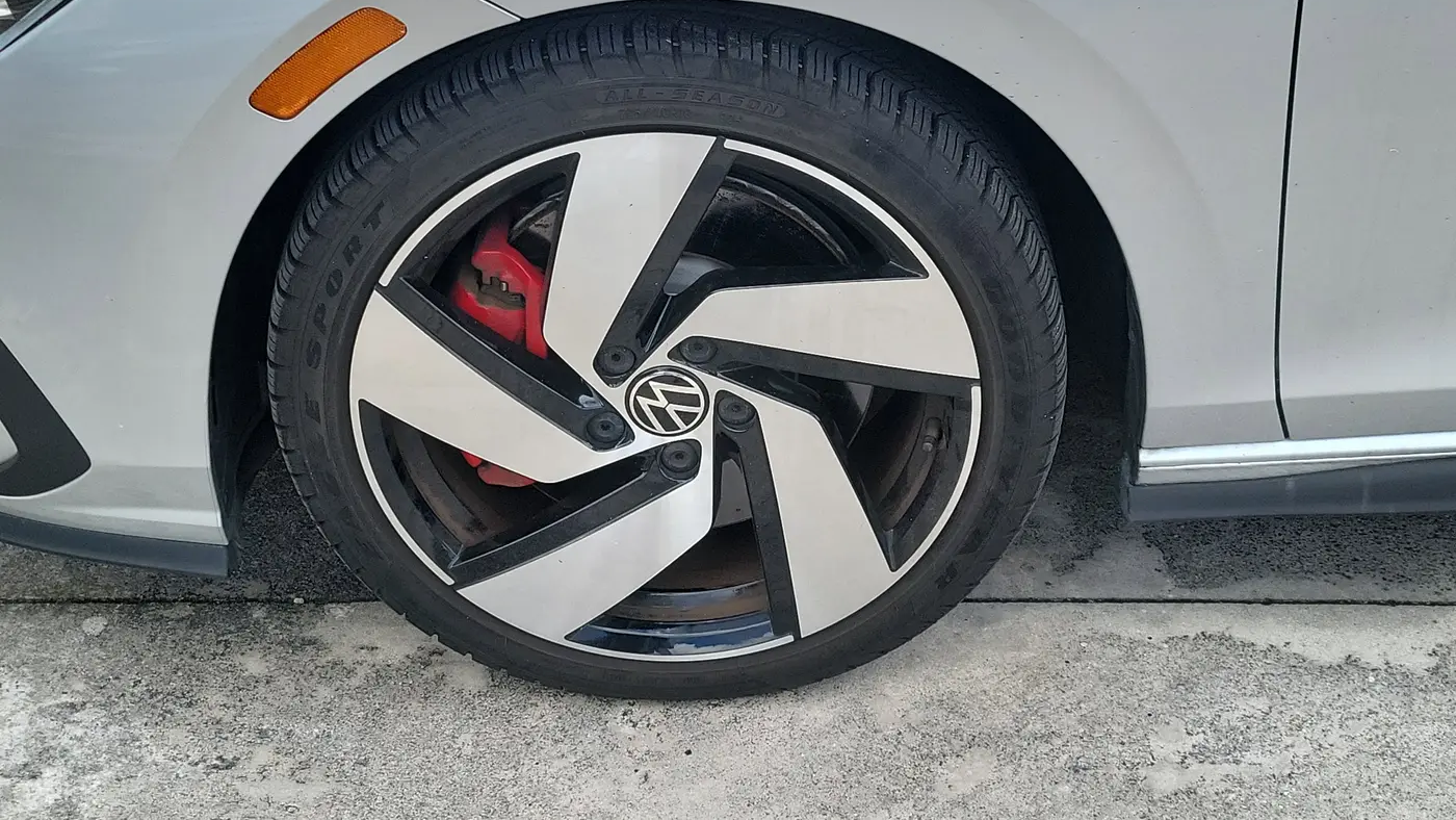 2023 Volkswagen Golf GTI SE