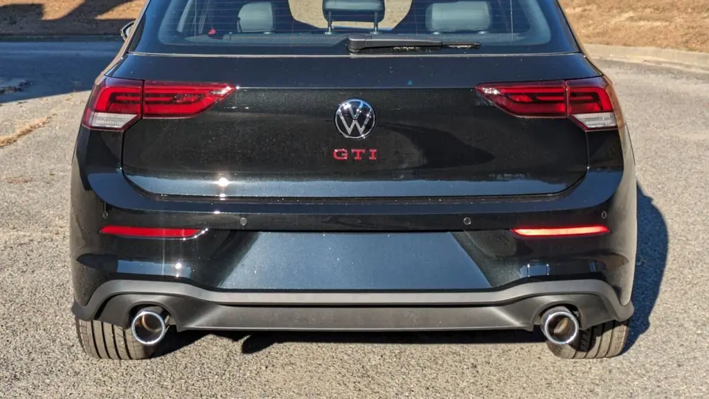 2024 Volkswagen Golf GTI SE