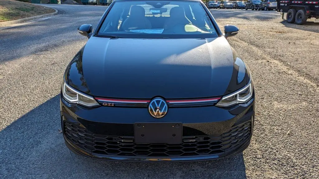 2024 Volkswagen Golf GTI SE