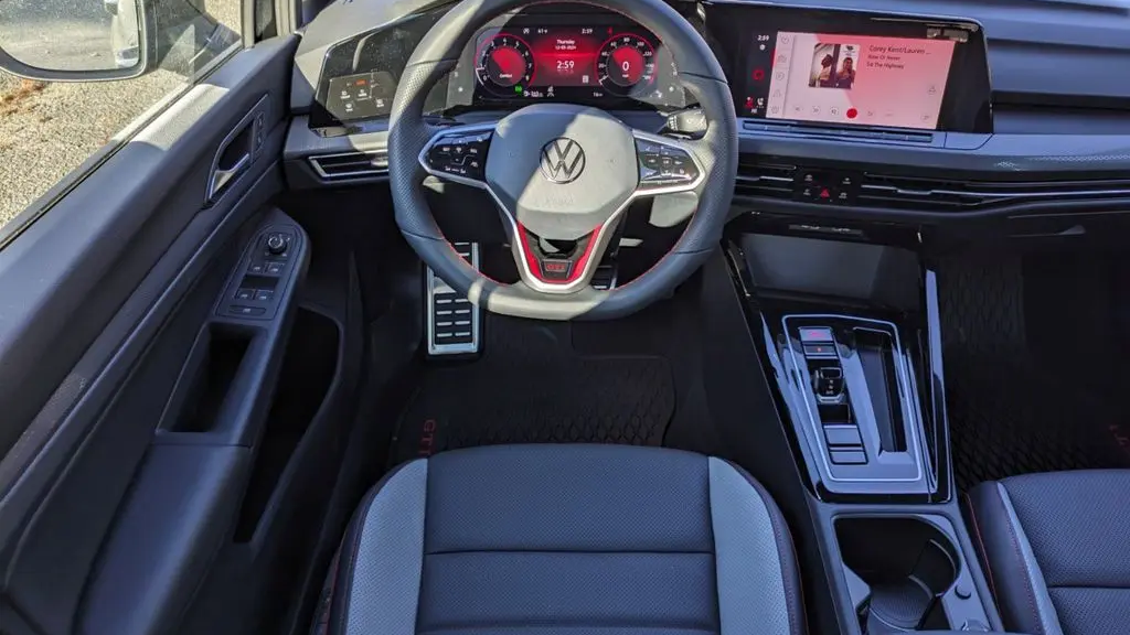 2024 Volkswagen Golf GTI SE