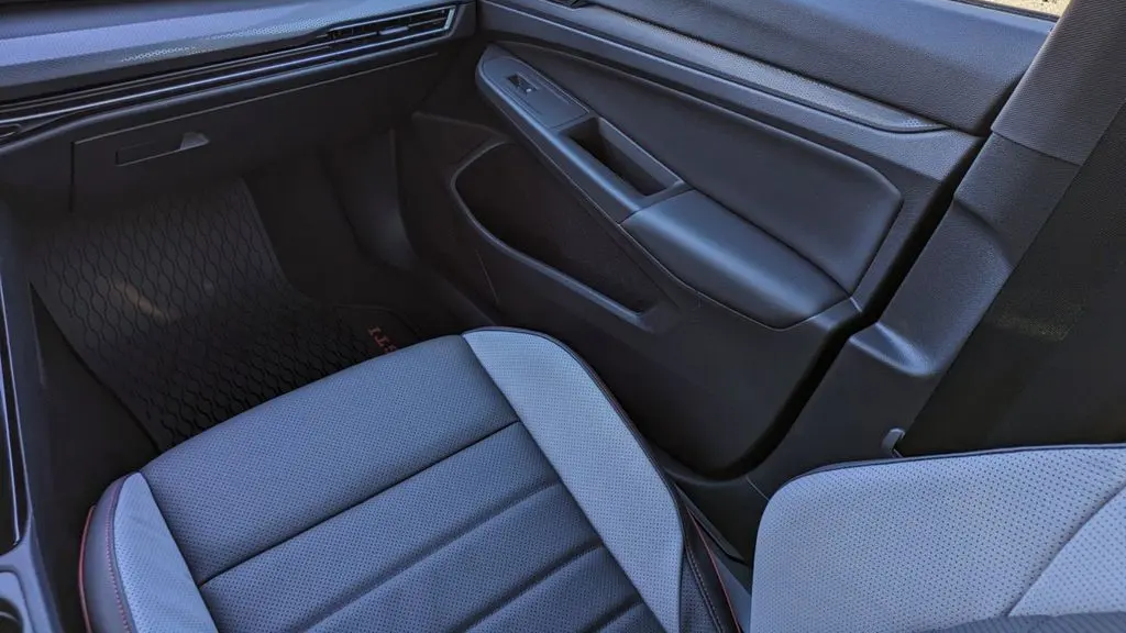 2024 Volkswagen Golf GTI SE