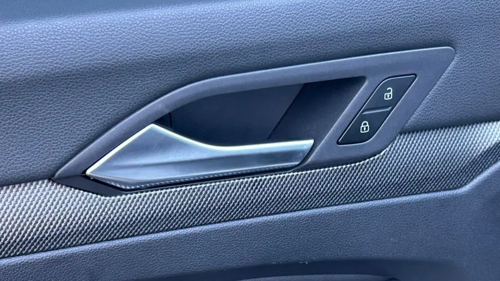 2025 Volkswagen Golf GTI SE