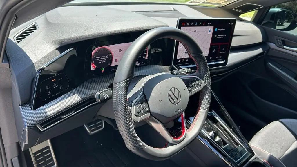 2025 Volkswagen Golf GTI SE