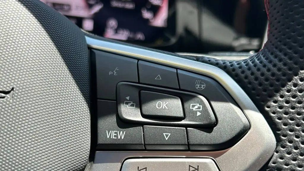 2025 Volkswagen Golf GTI SE