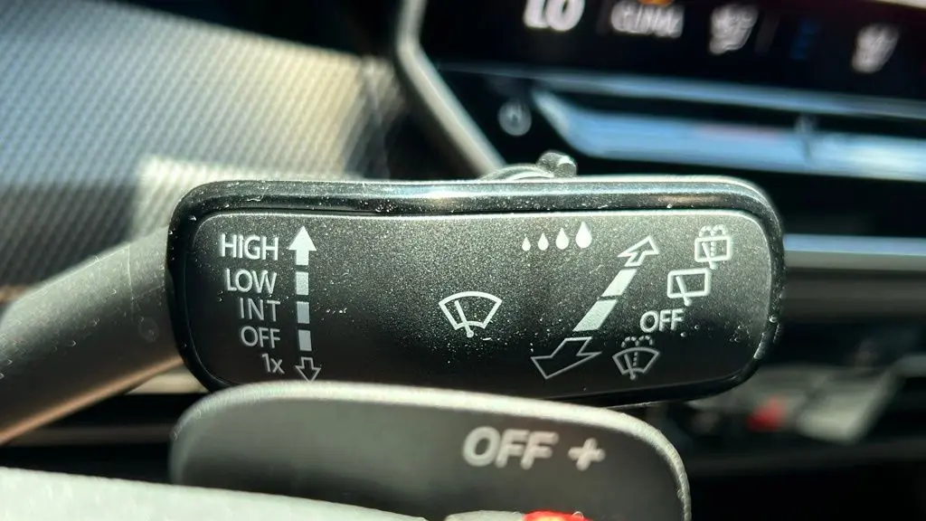 2025 Volkswagen Golf GTI SE