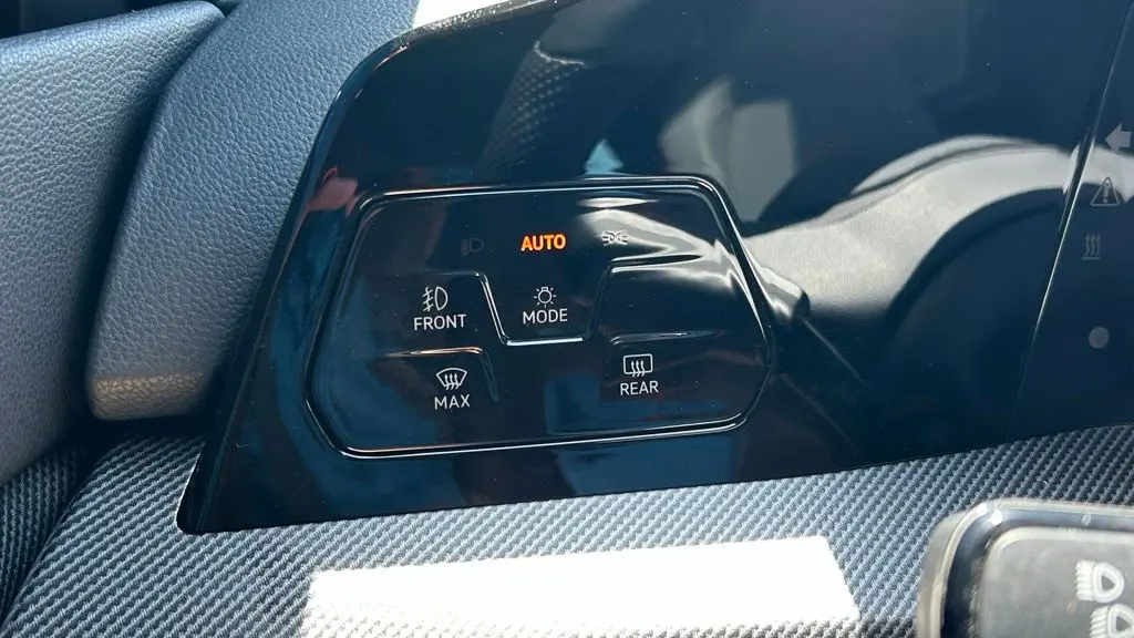 2025 Volkswagen Golf GTI SE