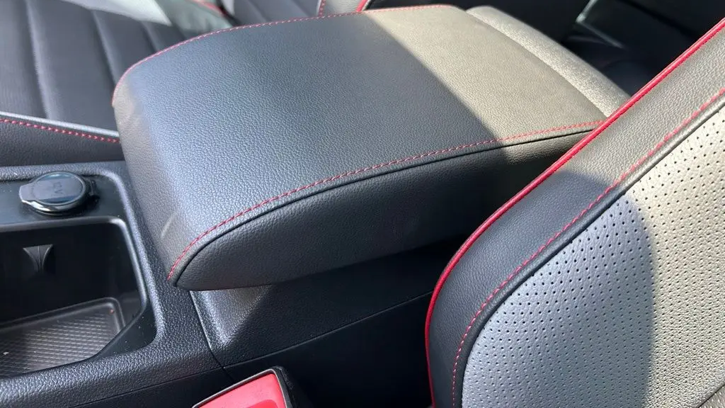 2025 Volkswagen Golf GTI SE