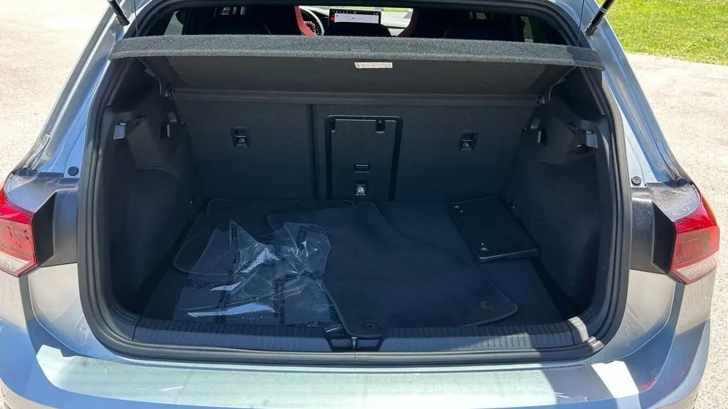2025 Volkswagen Golf GTI SE