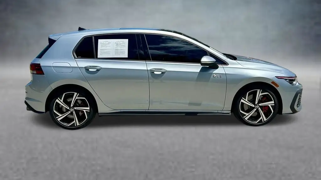 2025 Volkswagen Golf GTI SE