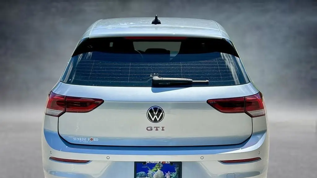 2025 Volkswagen Golf GTI SE