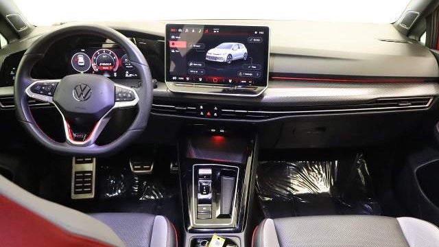 2025 Volkswagen Golf GTI SE