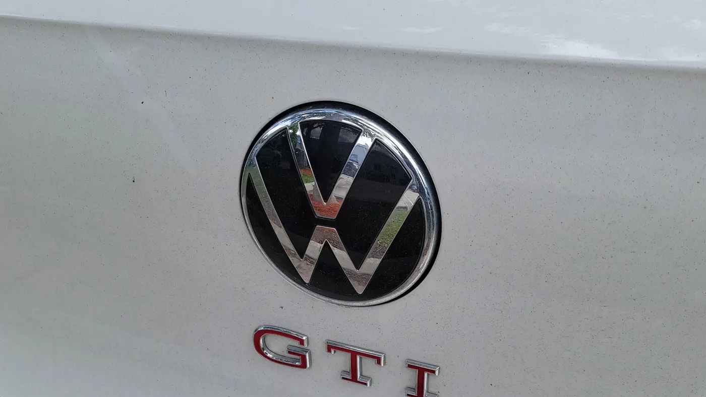 2024 Volkswagen Golf GTI SE