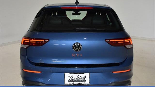 2025 Volkswagen Golf GTI SE